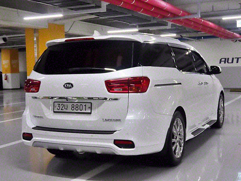 KIA Carnival - Vista 4