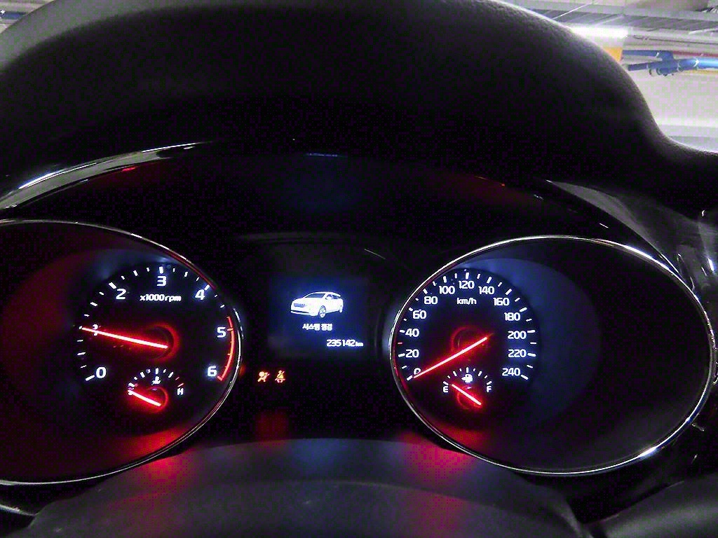 KIA Carnival - Vista 6