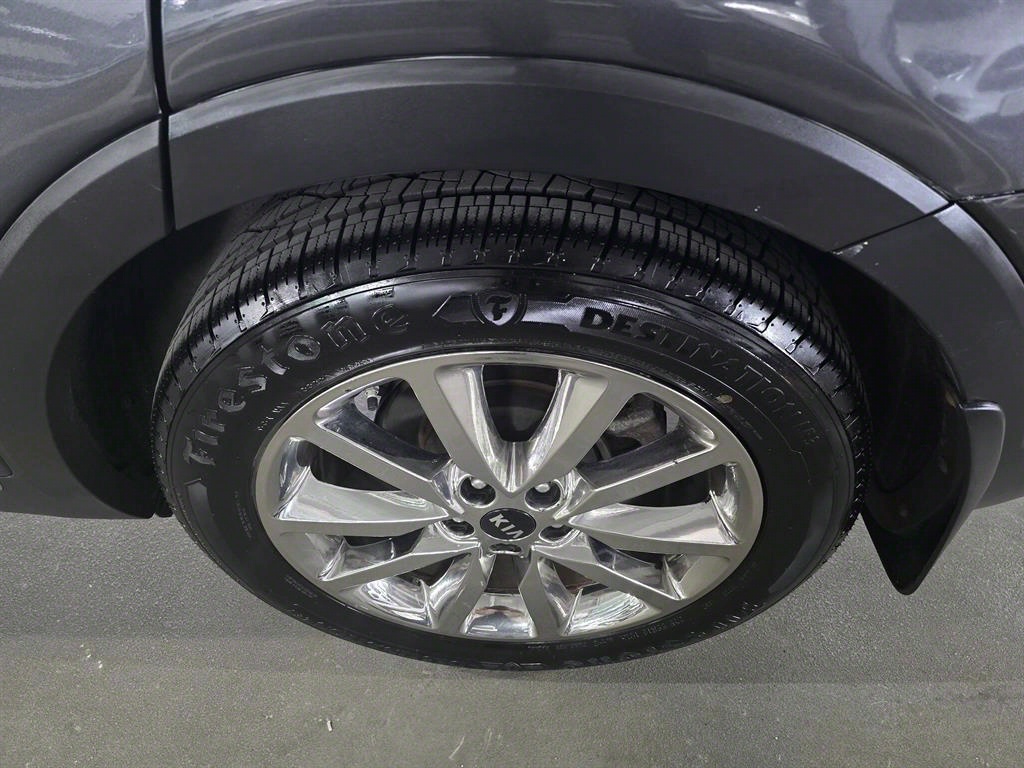 KIA Sorento - Vista 8