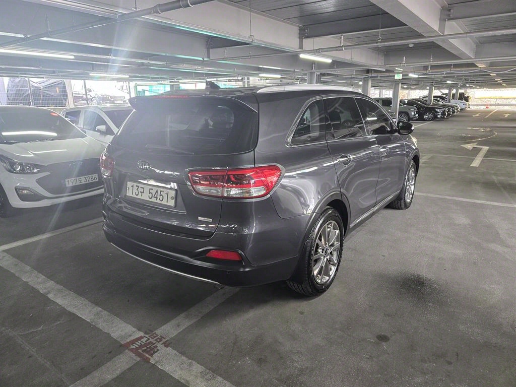 KIA Sorento - Vista 4
