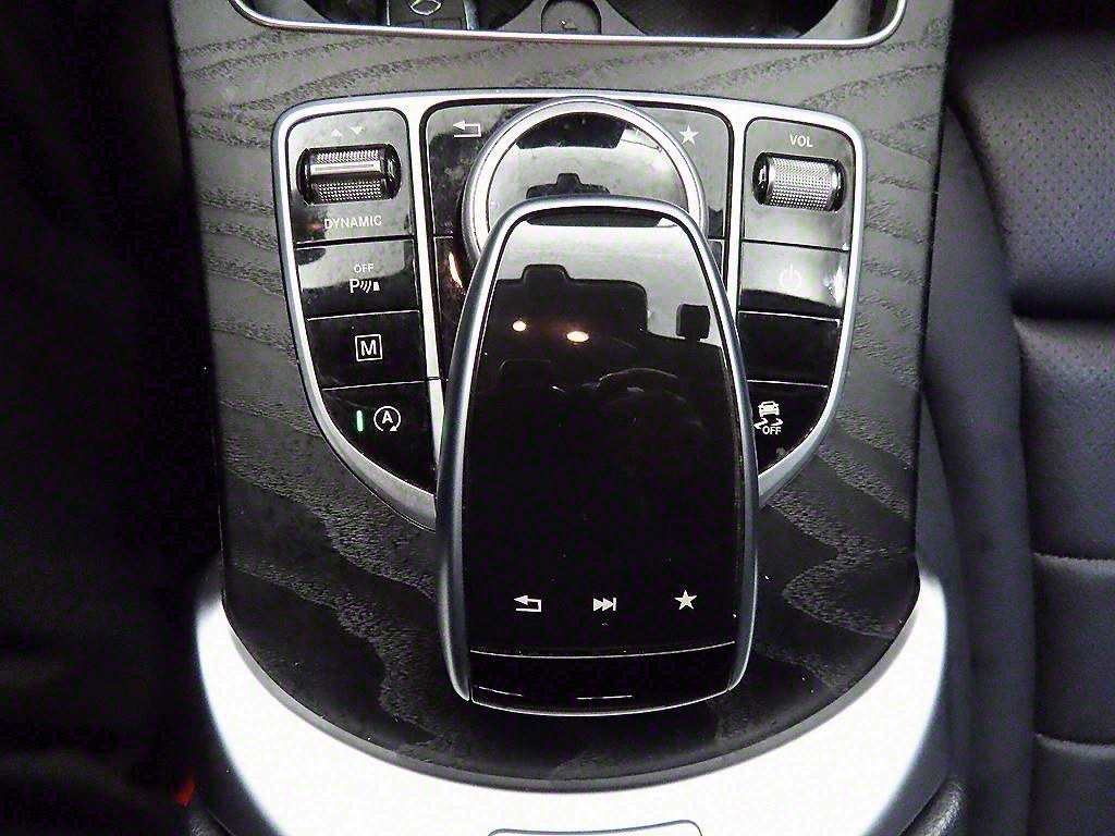 Mercedes Benz GLC Class - Vista 12