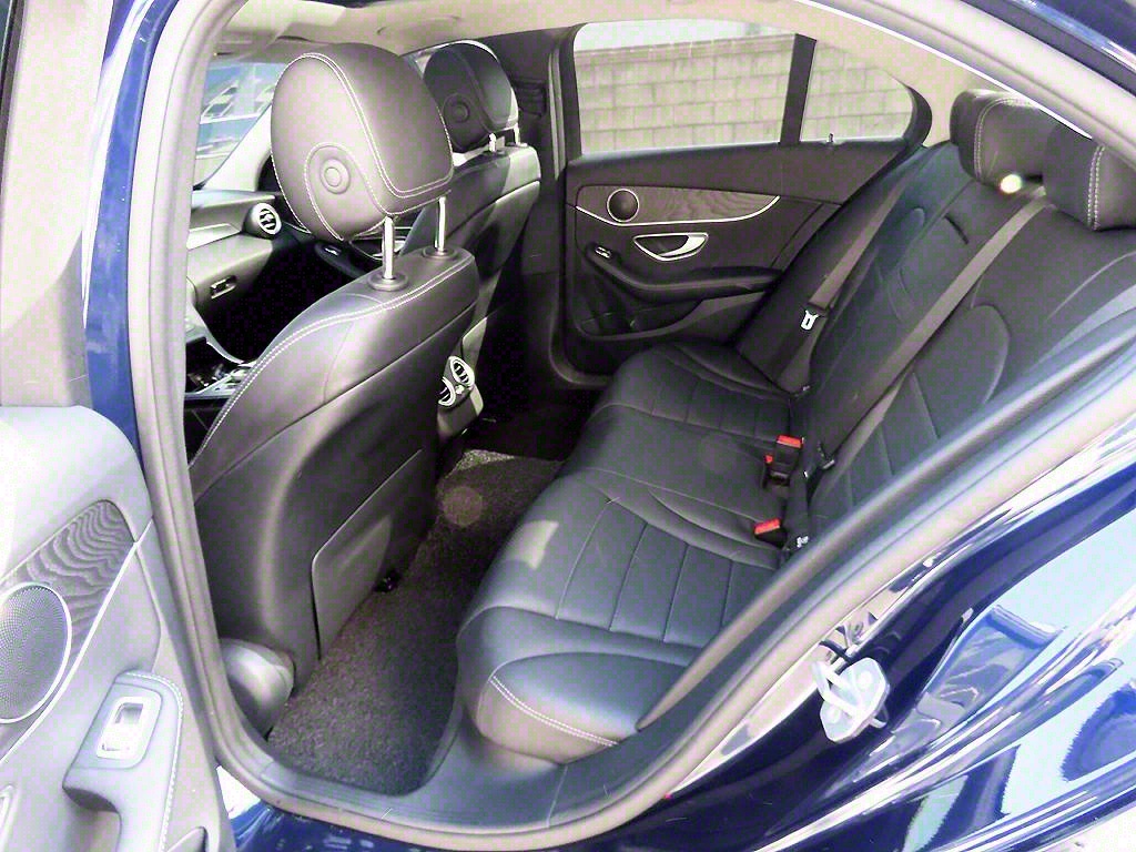 Mercedes Benz C Class - Vista 6