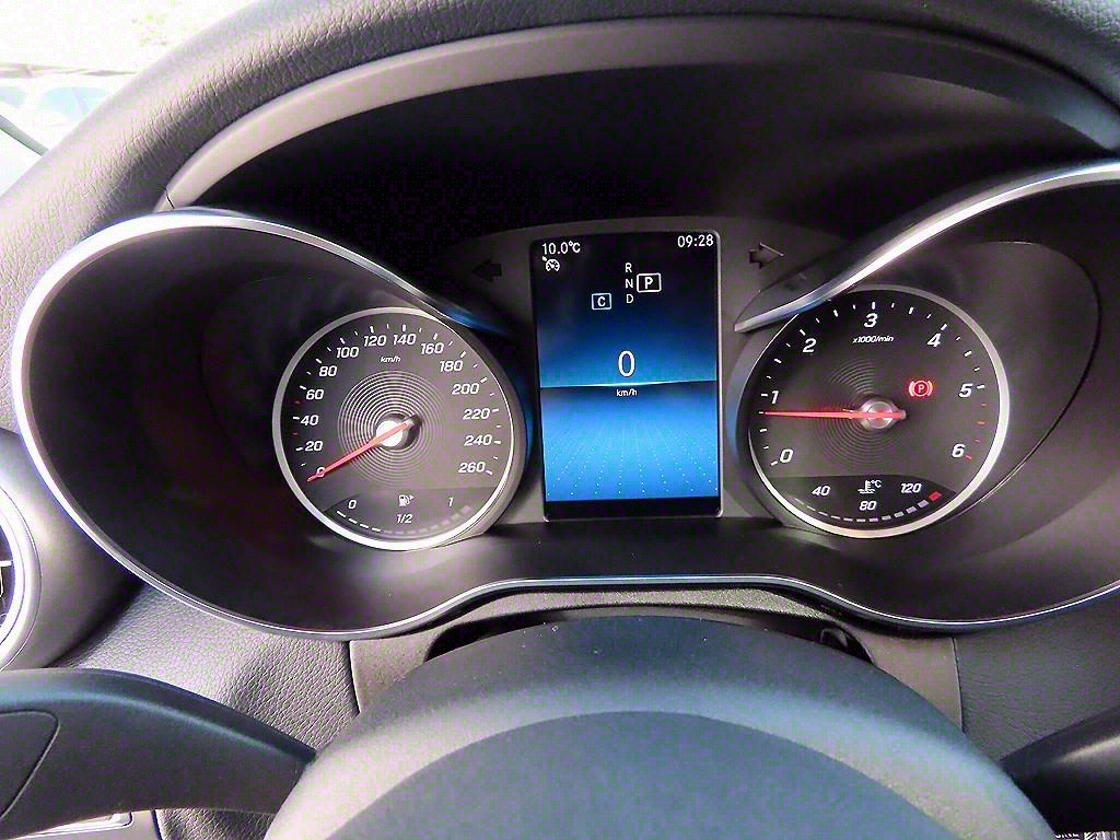 Mercedes Benz C Class - Vista 9