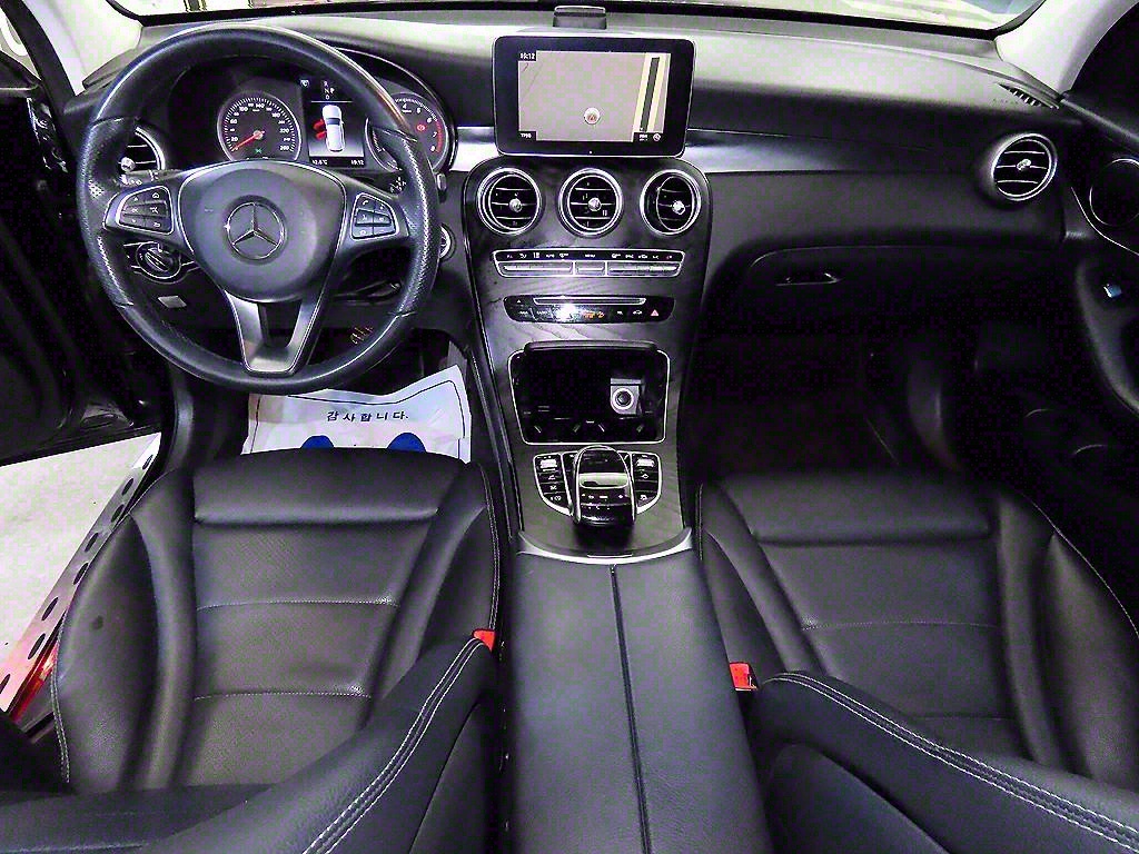 Mercedes Benz GLC Class - Vista 10