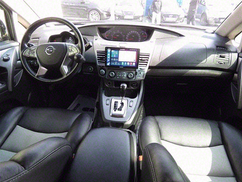 Ssangyong Korando - Vista 5