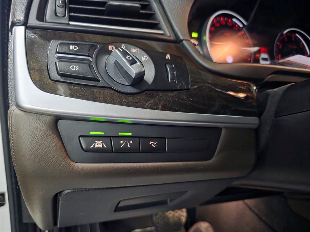 BMW 5 Series 2016 Blanco - Importación desde Corea - HF Imports Iquique - Foto 17