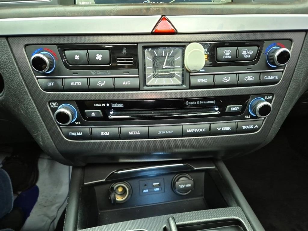 HYUNDAI Genesis - Vista 10