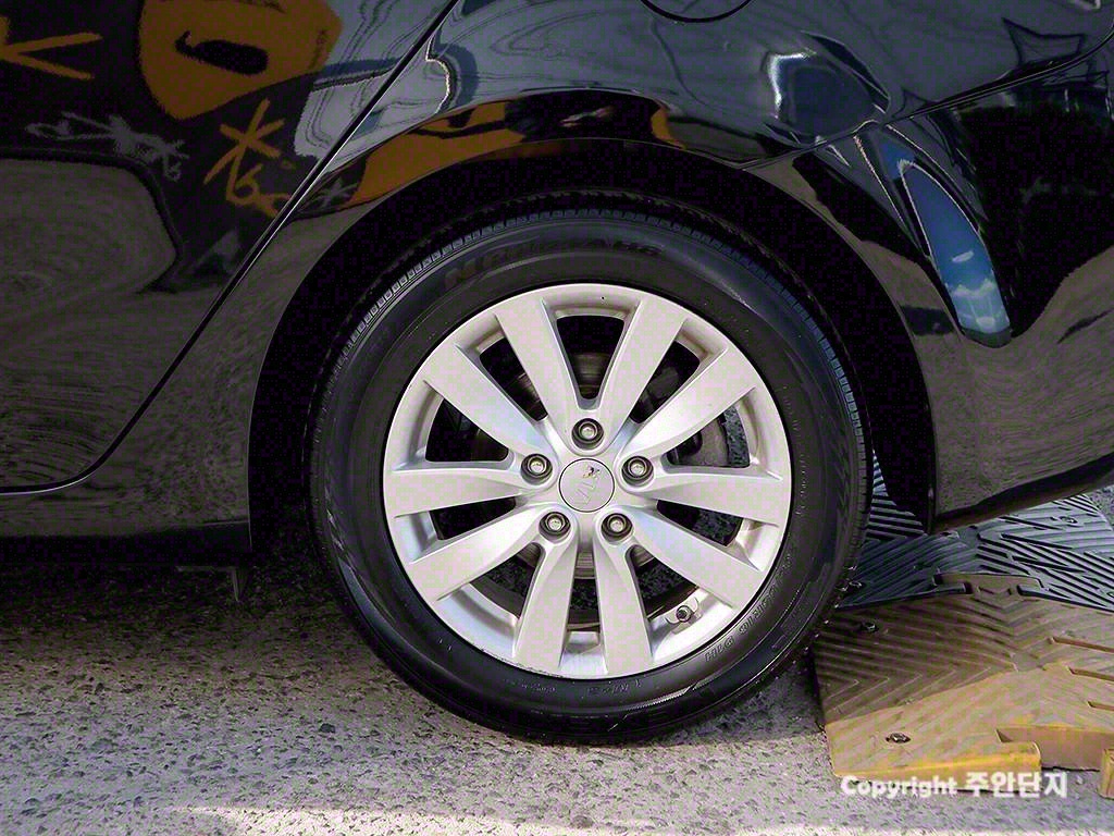 KIA K3 2015 Negro - Importación desde Corea - HF Imports Iquique - Foto 9