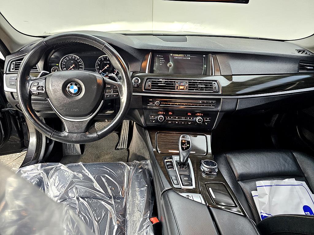 BMW 5 Series - Vista 5