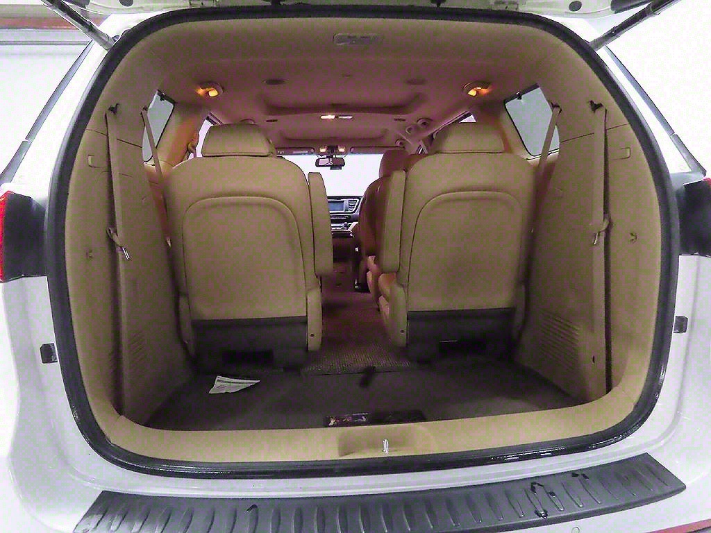 KIA Carnival 2016 Blanco - Importación desde Corea - HF Imports Iquique - Foto 9