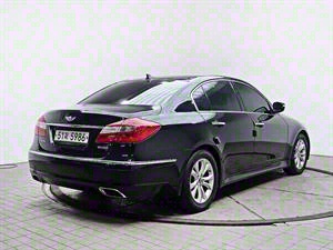 HYUNDAI Genesis - Vista 8