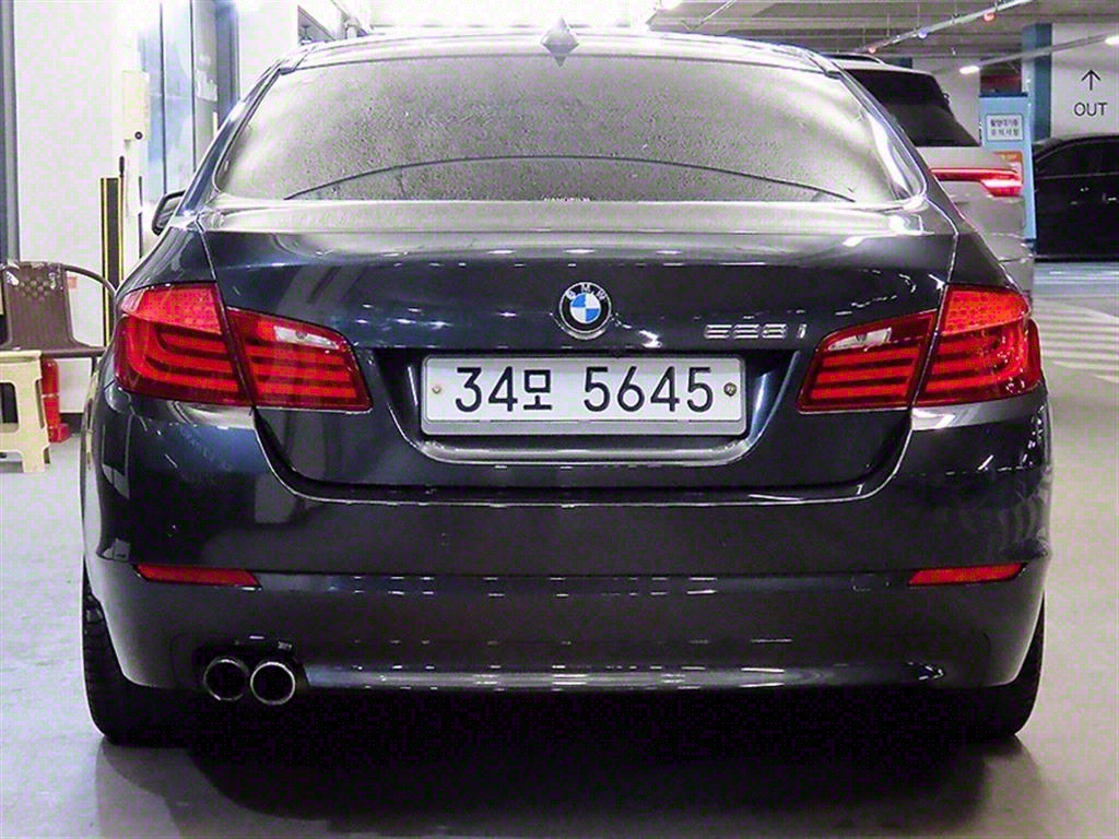 BMW 5 Series - Vista 5