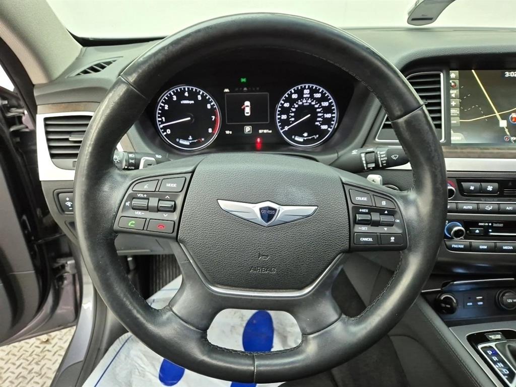 HYUNDAI Genesis - Vista 9