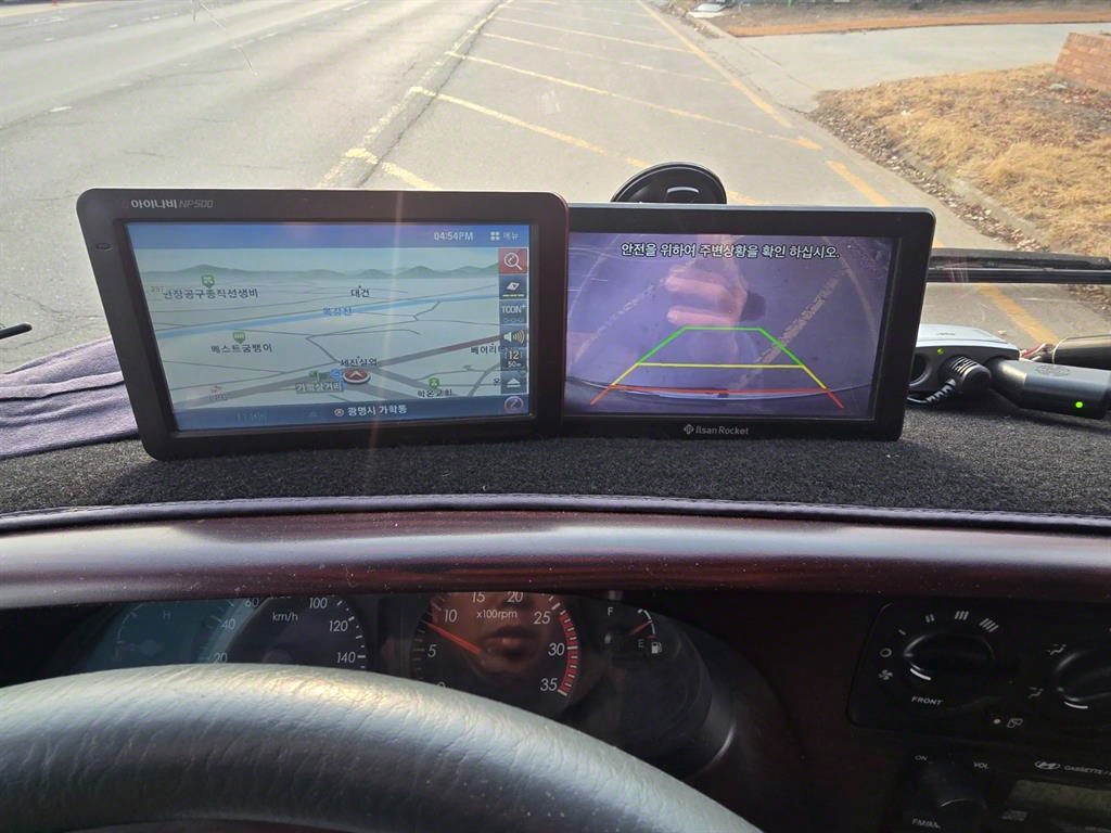 medium and large bus Hyundai bus - Vista 8