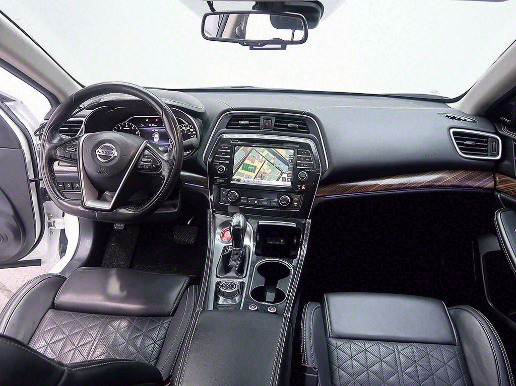 Nissan Maxima - Vista 9