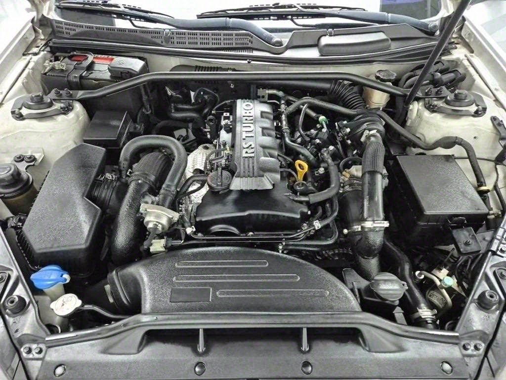 HYUNDAI Genesis - Vista 5