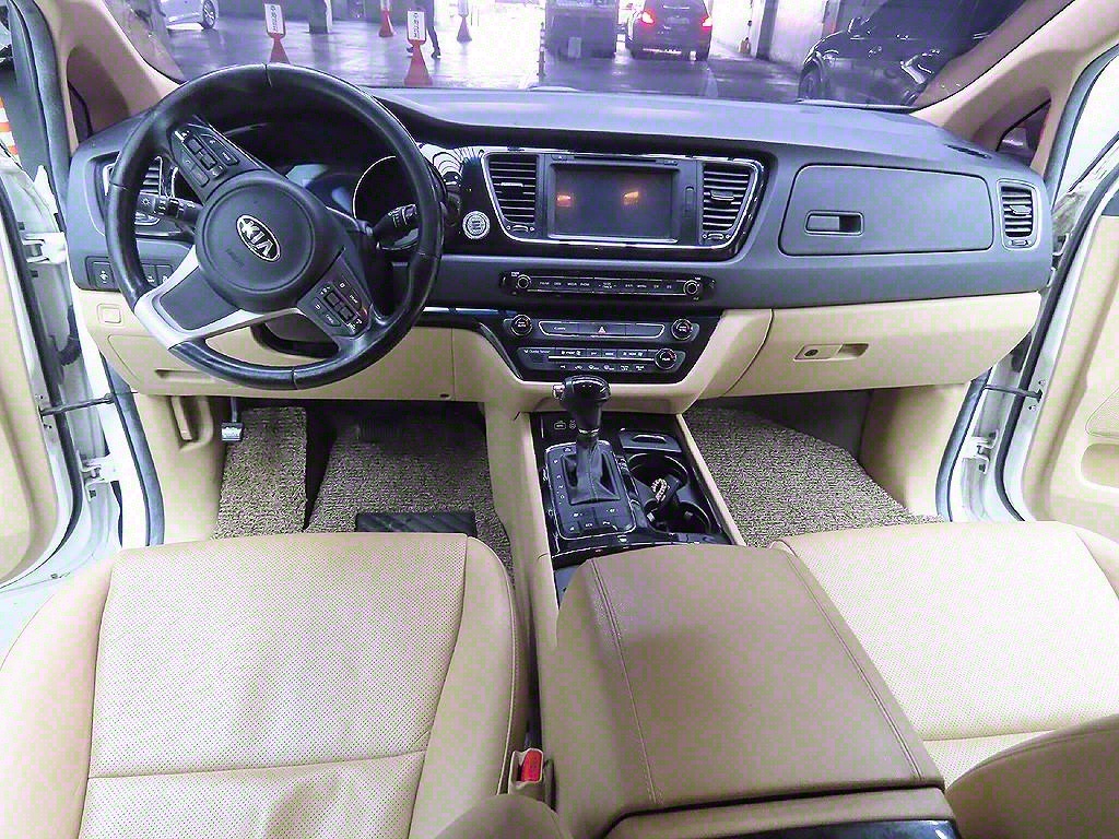 KIA Carnival 2016 Blanco - Importación desde Corea - HF Imports Iquique - Foto 12