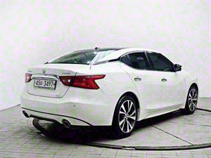 Nissan Maxima - Vista 8