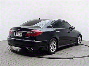 HYUNDAI Genesis - Vista 8