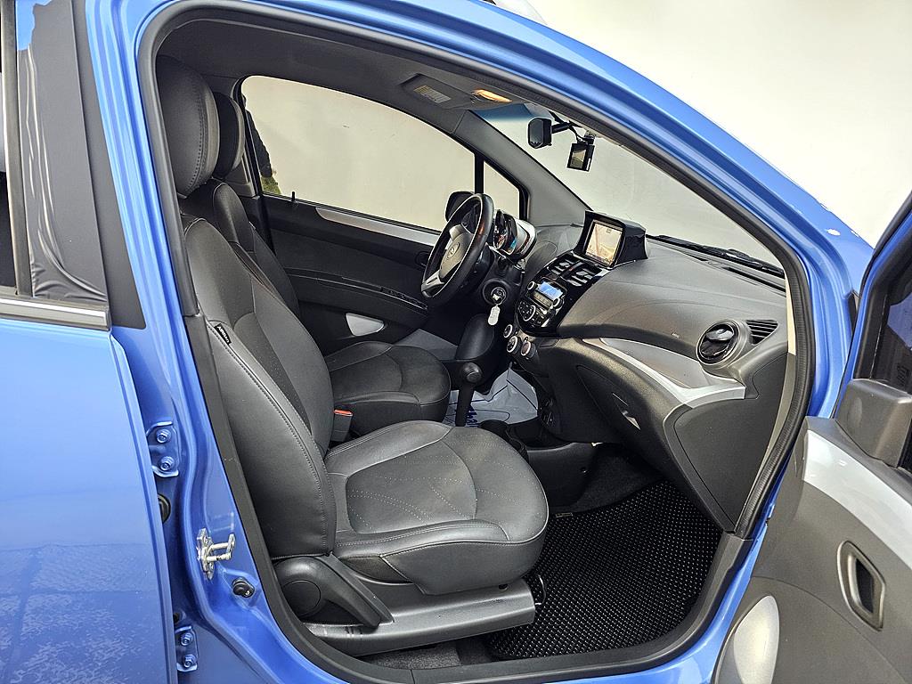 Chevrolet Spark - Vista 11