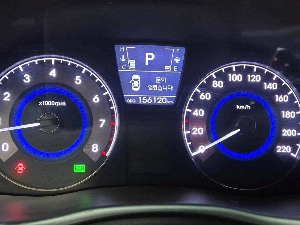 HYUNDAI Accent - Vista 6