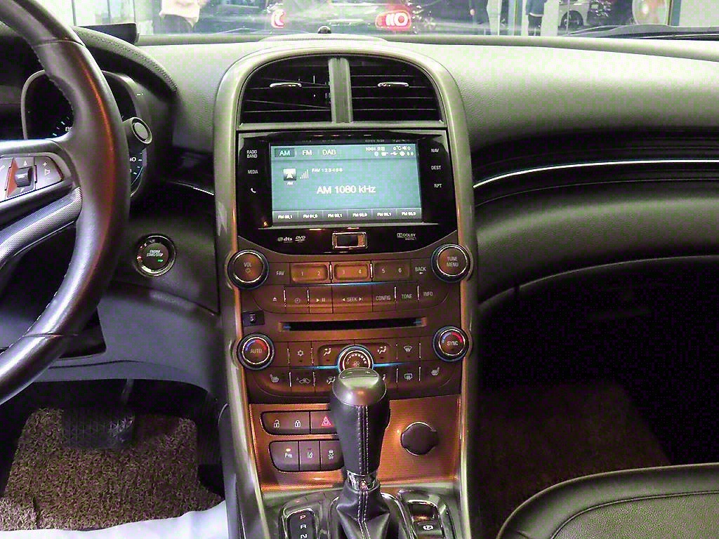 Chevrolet Malibu - Vista 11