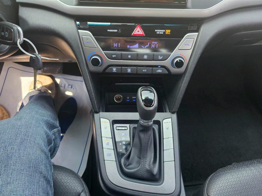 HYUNDAI Avante 2017 Blanco - Importación desde Corea - HF Imports Iquique - Foto 15