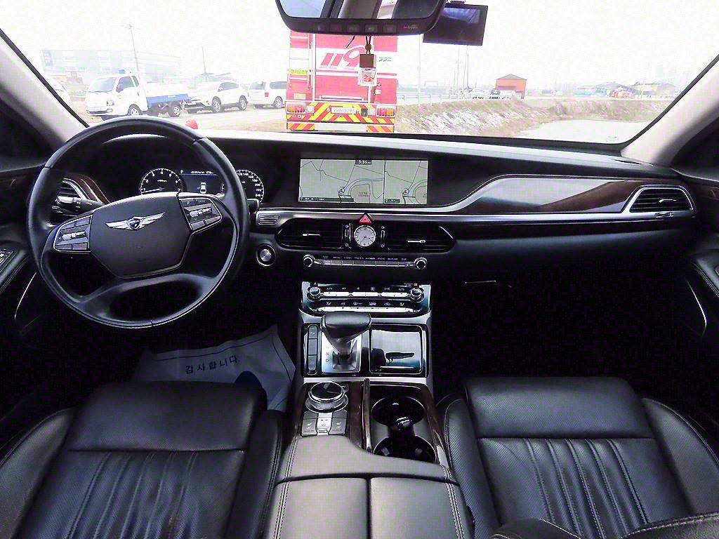 Genesis EQ900 - Vista 9