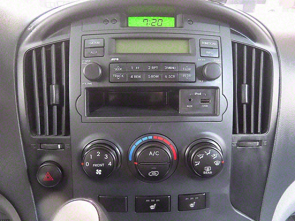 HYUNDAI Starex 2016 Amarillo - Importación desde Corea - HF Imports Iquique - Foto 13