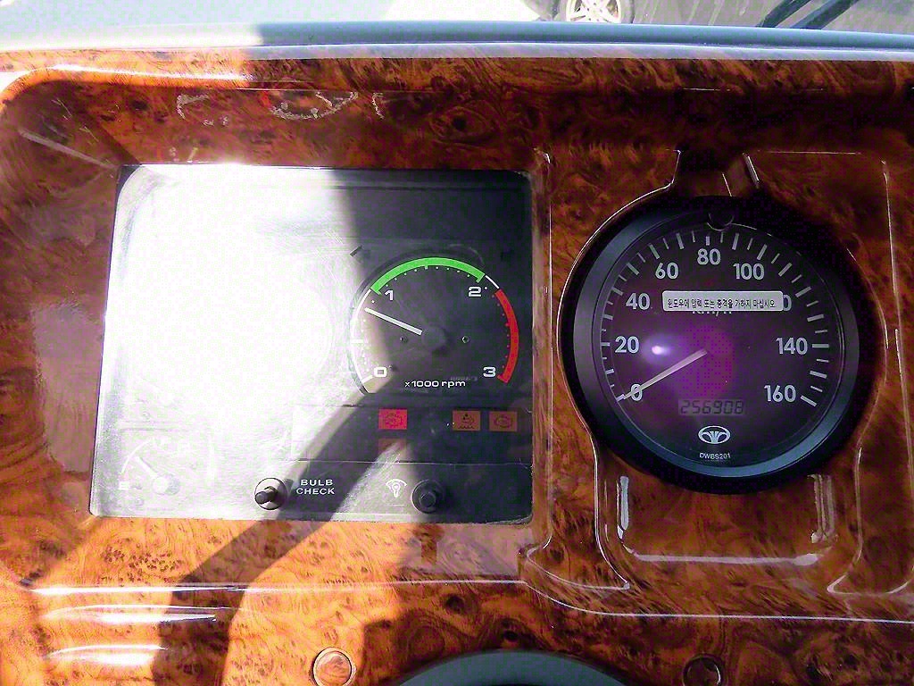 medium and large bus Medium Daewoo Bus - Vista 11