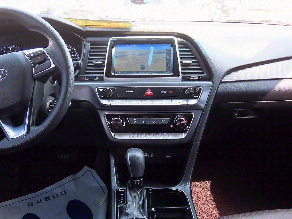 HYUNDAI Sonata - Vista 10