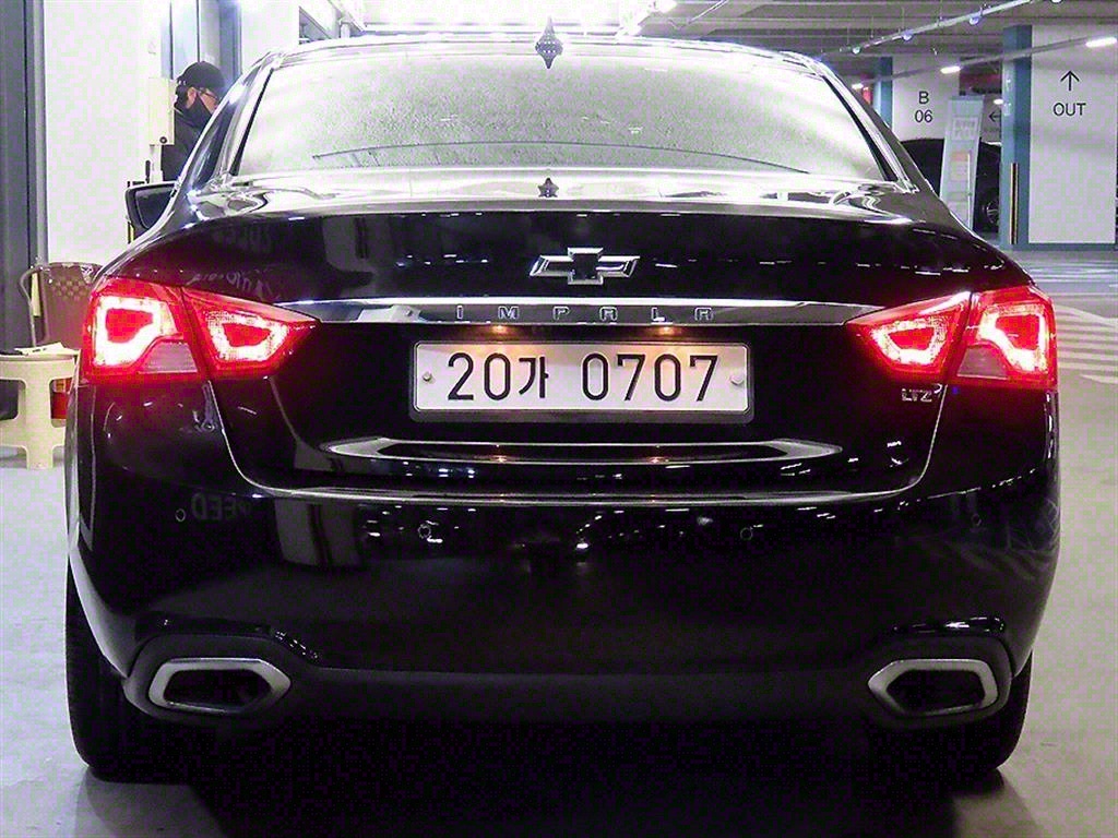 Chevrolet Impala - Vista 5