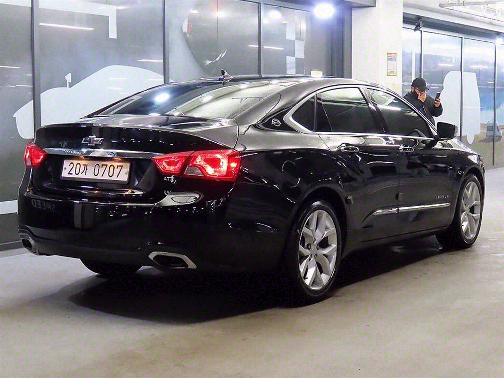 Chevrolet Impala - Vista 4