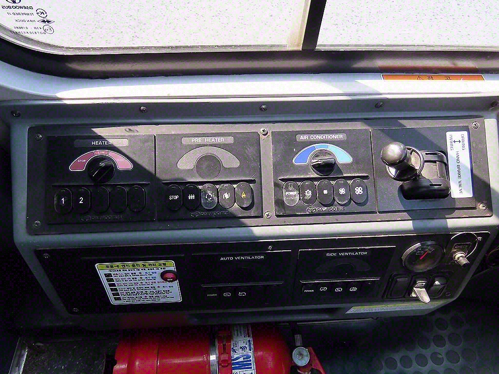 medium and large bus Medium Daewoo Bus 2015 Amarillo - Importación desde Corea - HF Imports Iquique - Foto 14