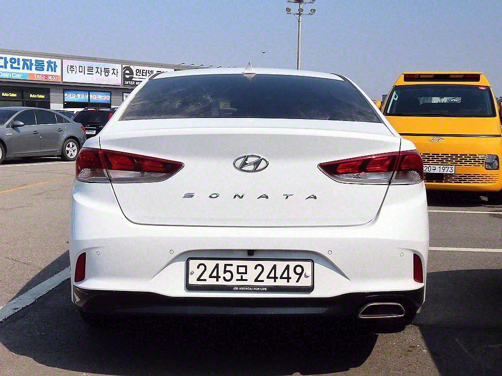 HYUNDAI Sonata - Vista 4