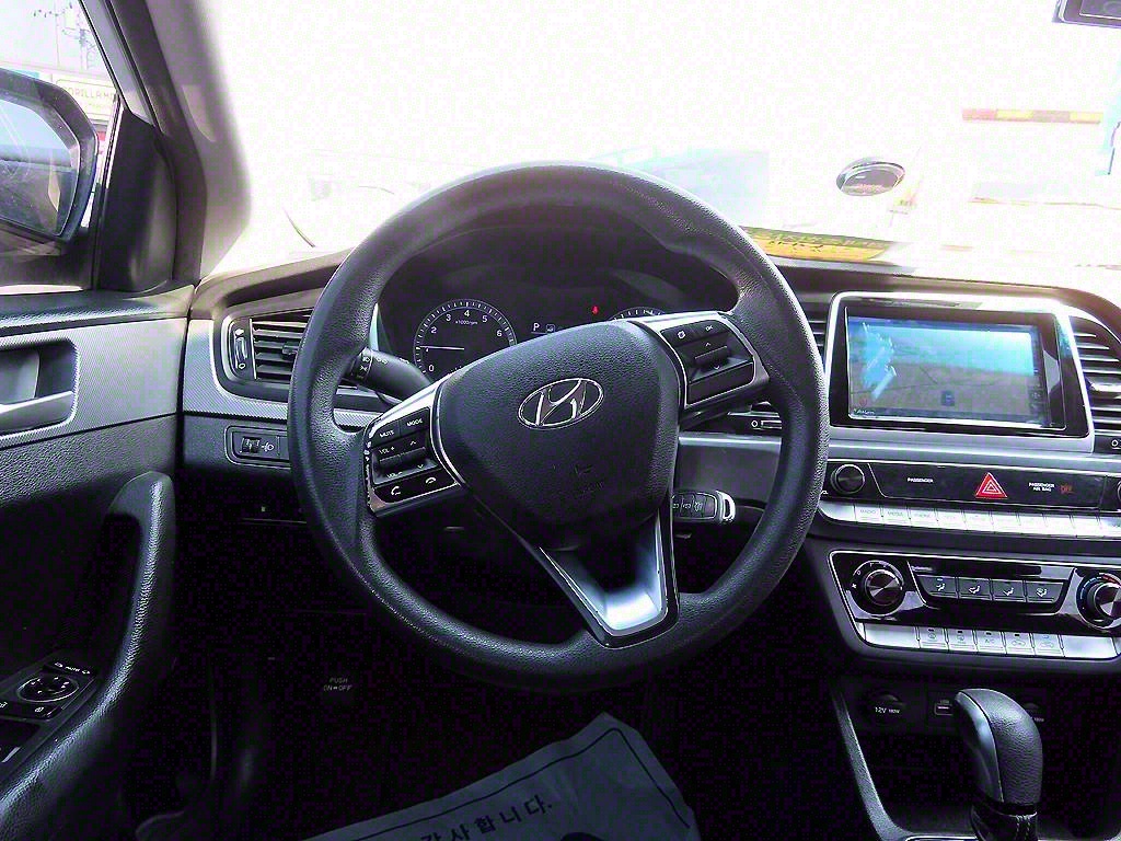 HYUNDAI Sonata - Vista 7