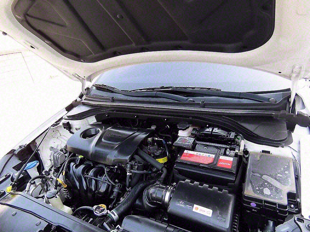 HYUNDAI Avante 2018 Blanco - Importación desde Corea - HF Imports Iquique - Foto 17