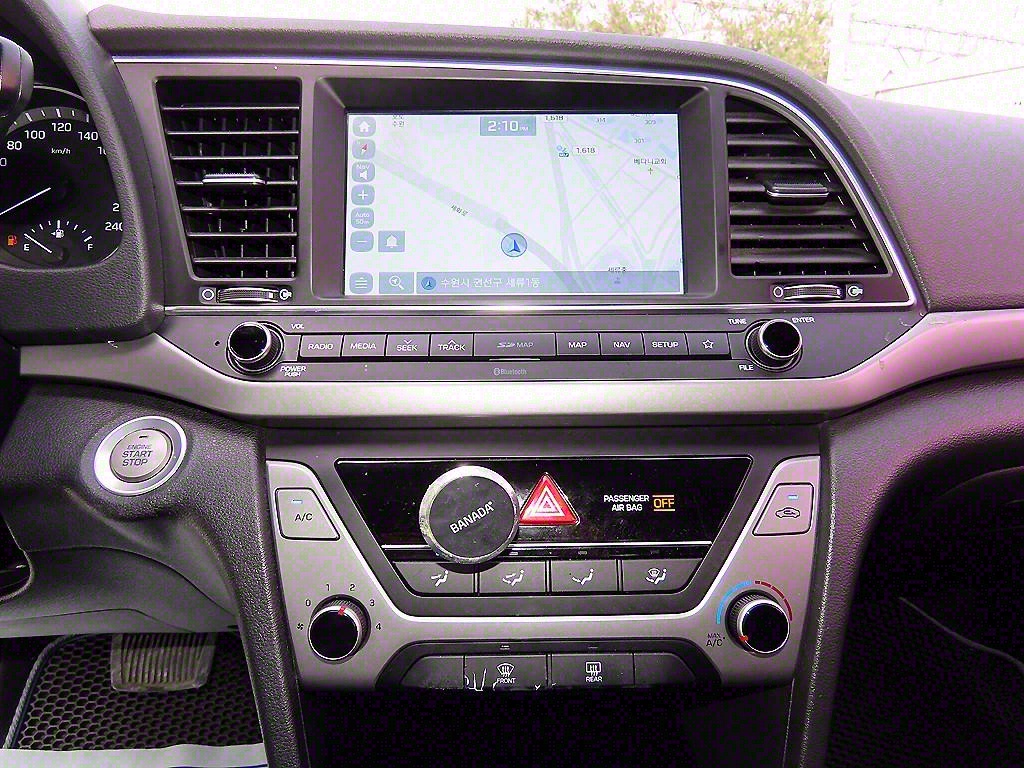 HYUNDAI Avante 2018 Blanco - Importación desde Corea - HF Imports Iquique - Foto 13