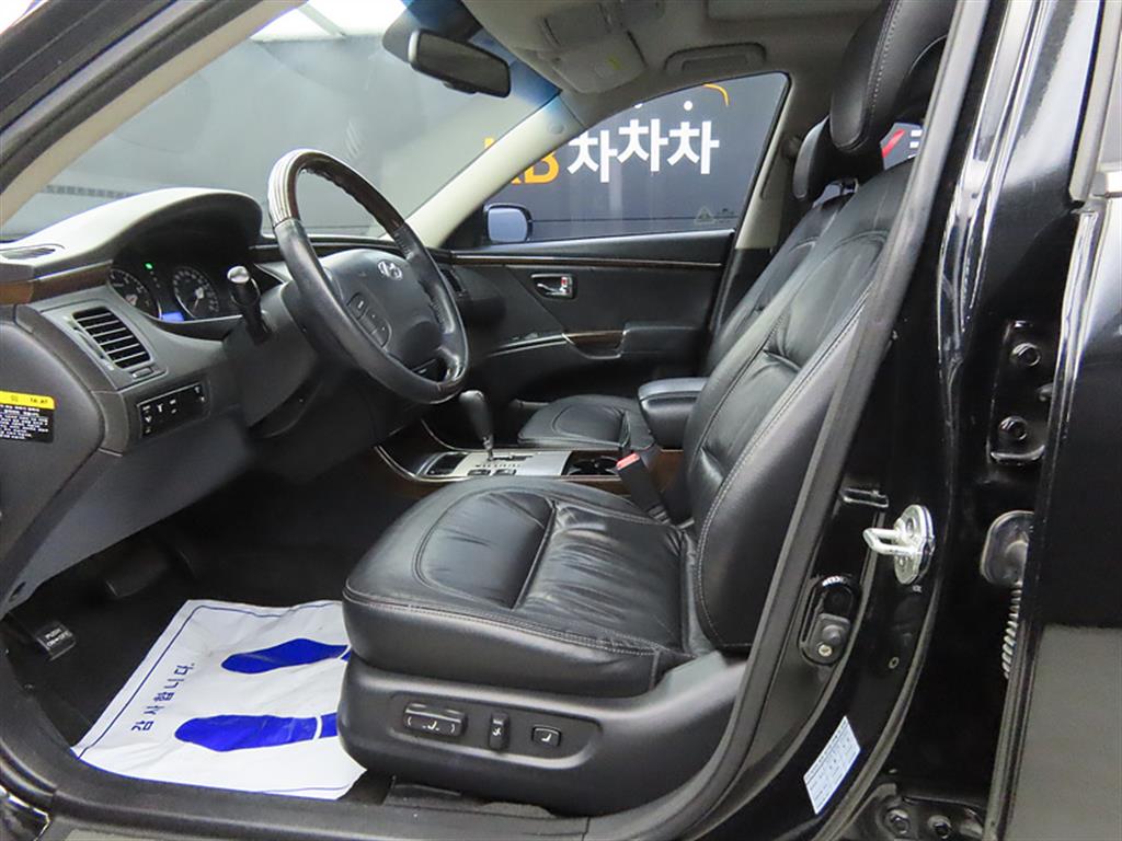 HYUNDAI Grandeur - Vista 5