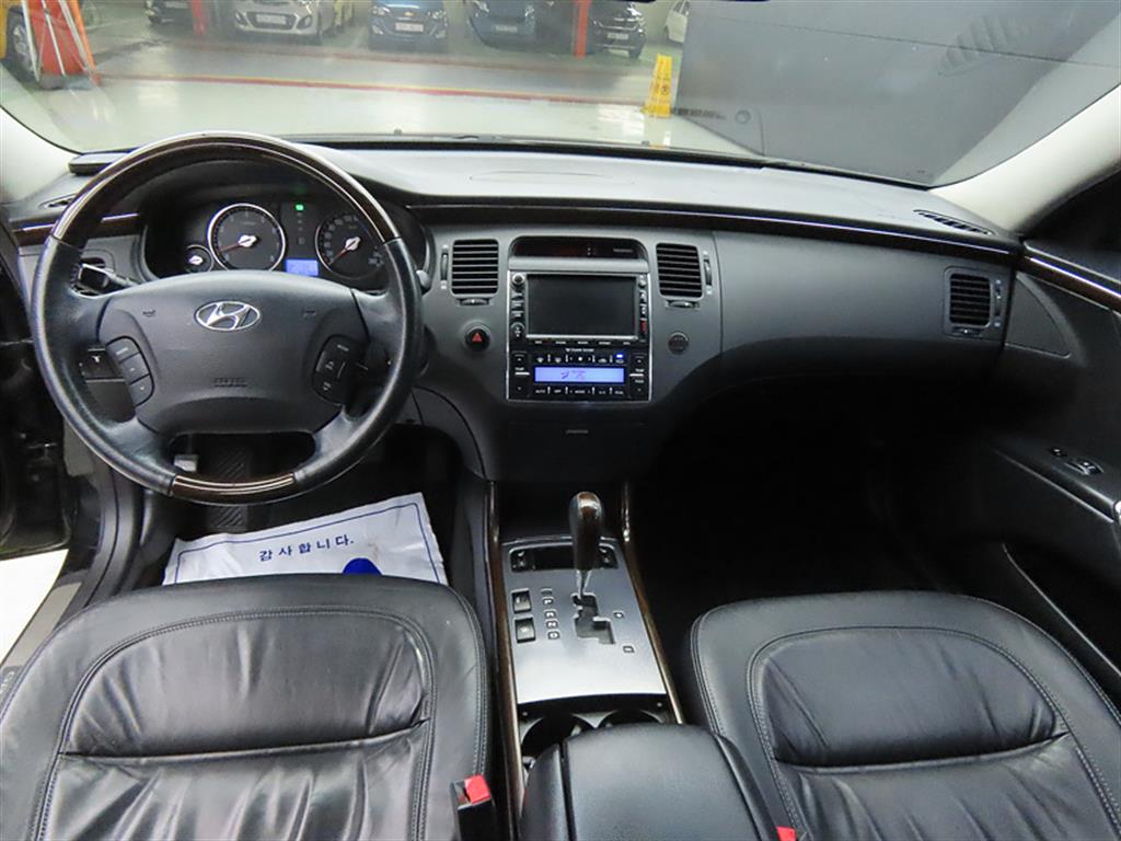 HYUNDAI Grandeur - Vista 7