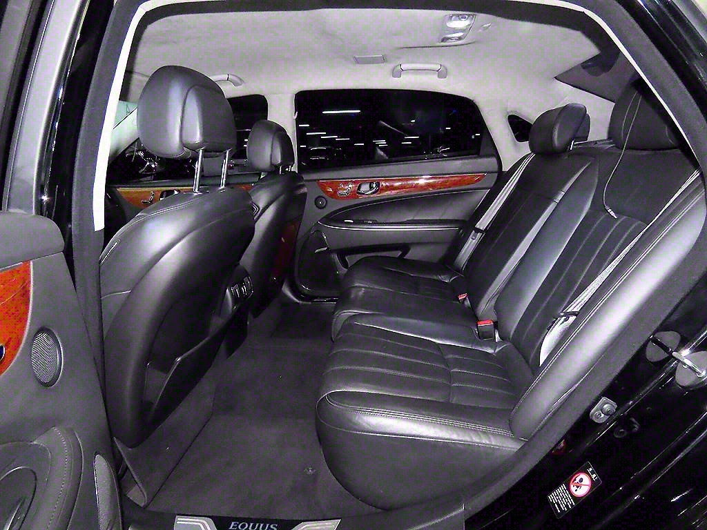 HYUNDAI Equus - Vista 7