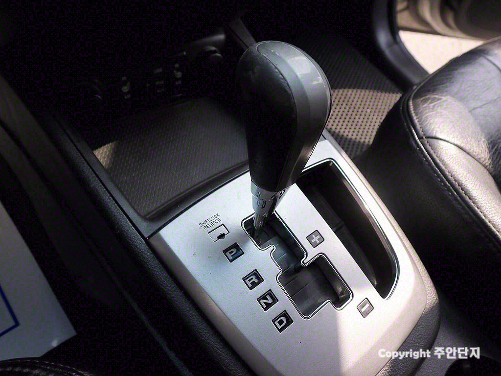 HYUNDAI Santa Fe 2010 Plateado - Importación desde Corea - HF Imports Iquique - Foto 7