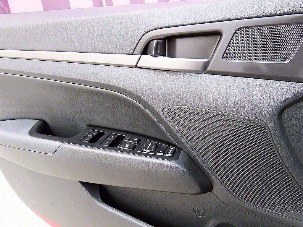 HYUNDAI Avante - Vista 11