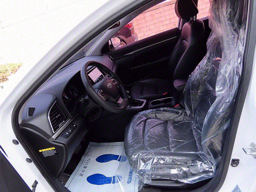 HYUNDAI Avante - Vista 5