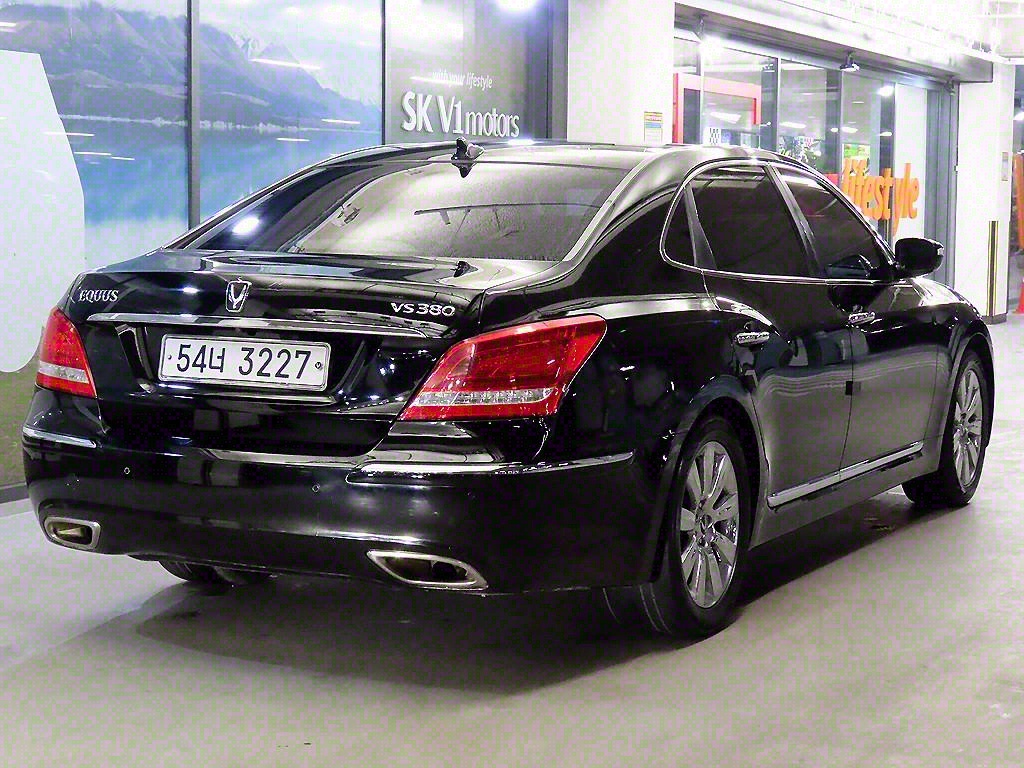 HYUNDAI Equus - Vista 4