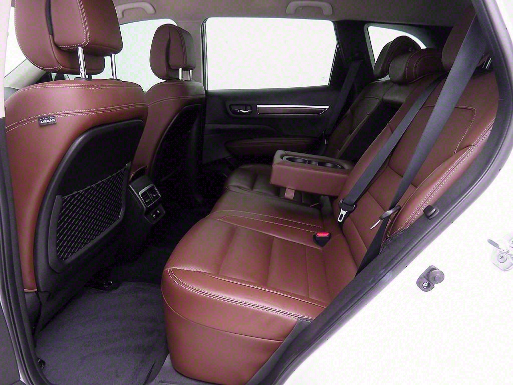 SAMSUNG QM6 - Vista 8