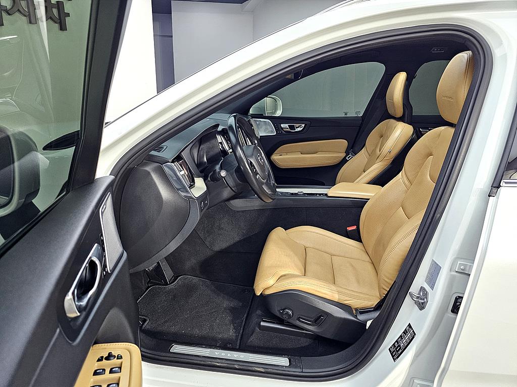 Volvo XC60 - Vista 8