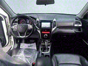 Ssangyong Tivoli - Vista 10