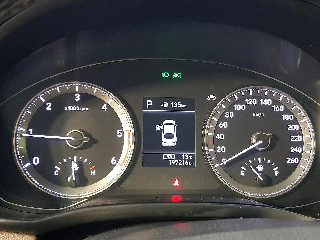 HYUNDAI Grandeur - Vista 7