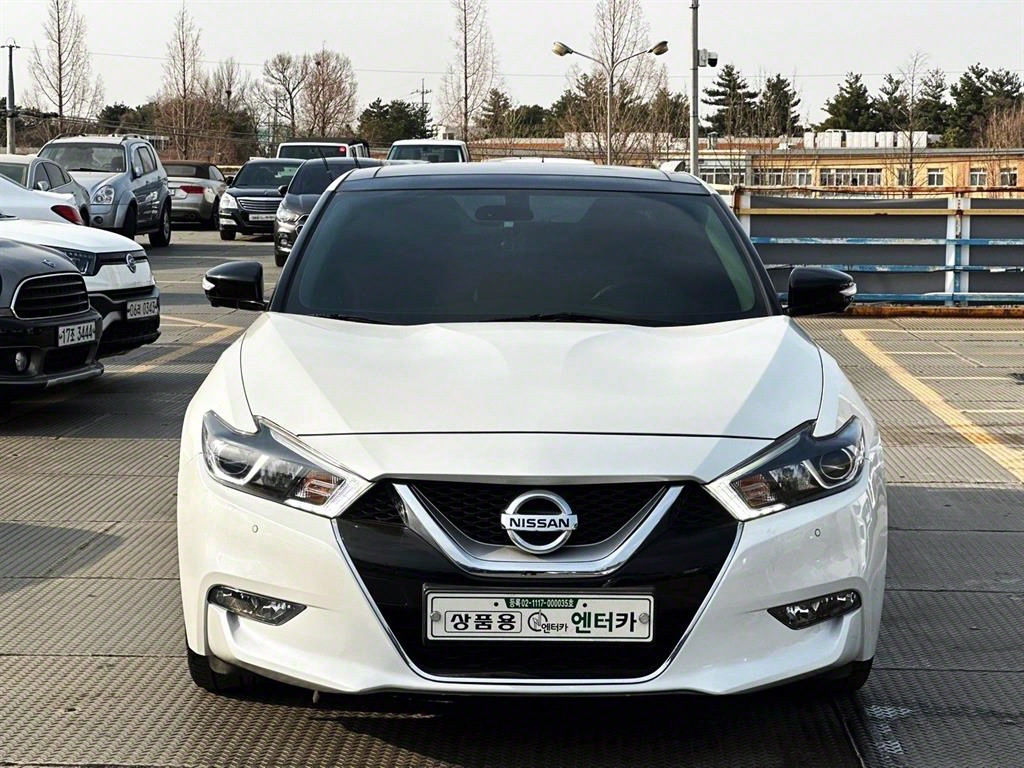 Nissan Maxima